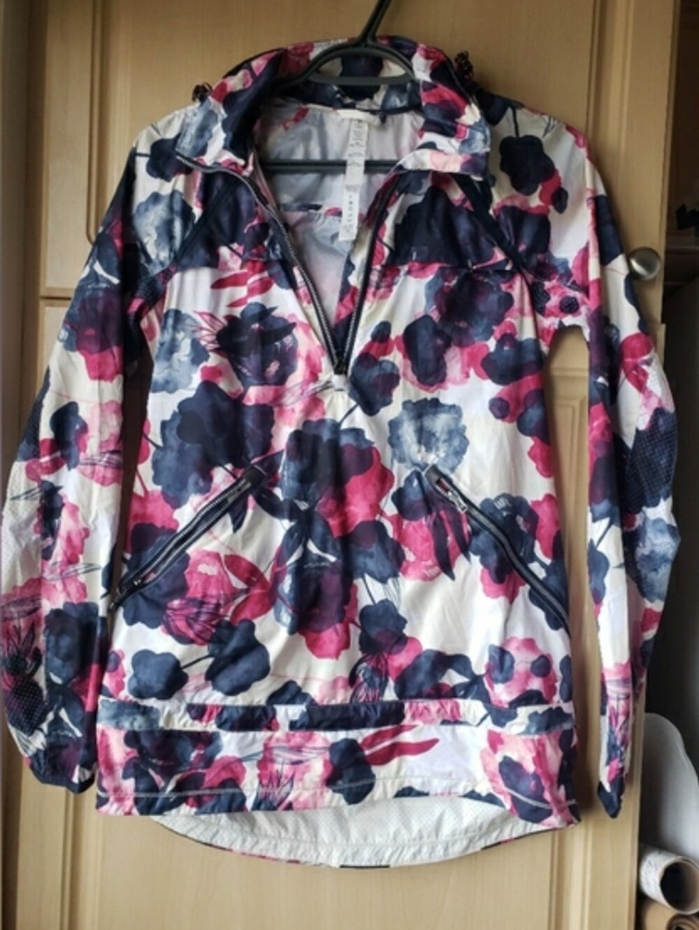 Lululemon Miss Misty Pullover Light Weight Women's Spring Jacket